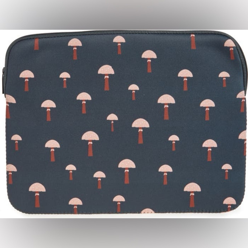 Mytagalongs 13" Laptop Cover, Mushroom Print, NWT